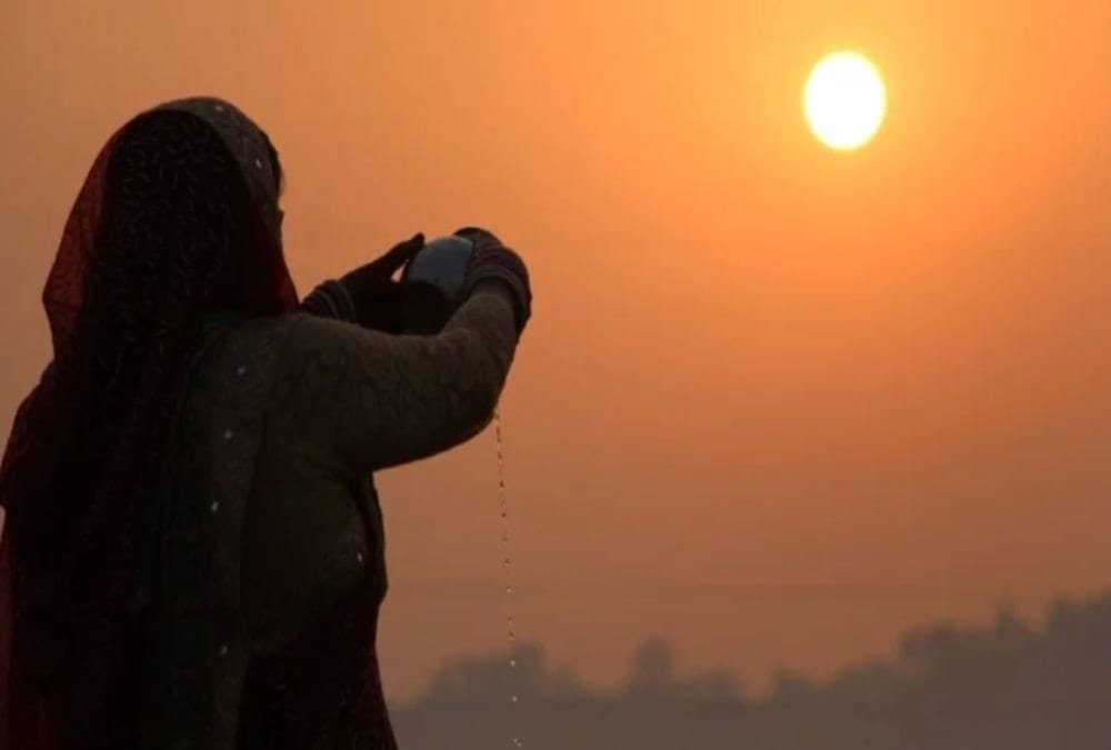 अर्घ्य देने के लिए सामग्री